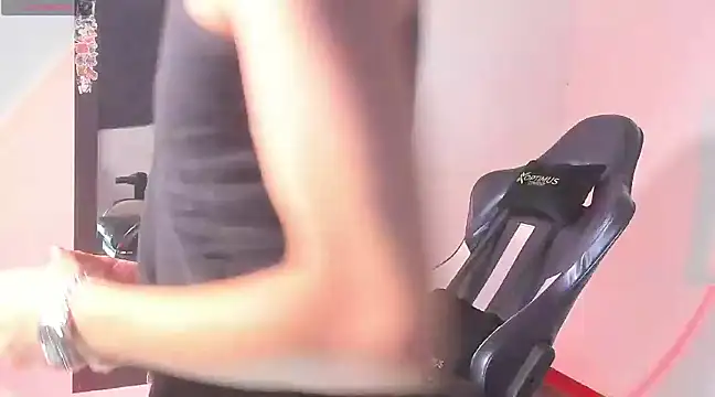 Snapshot of cute_diego_ chatting on 01.14.25 cute diego online show from 01.14.25