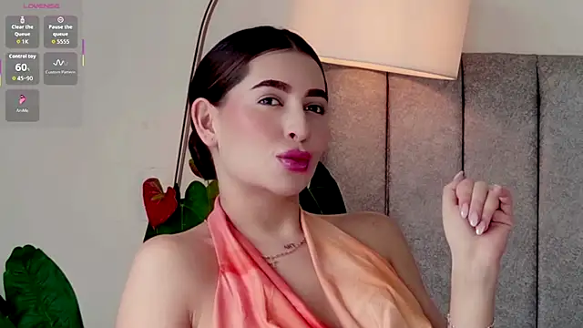 Snapshot of caralella chatting on 05.01.26 caralella online show from 05.01.26
