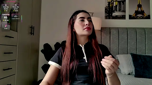 Snapshot of caralella chatting on 06.07.26 caralella online show from 06.07.26