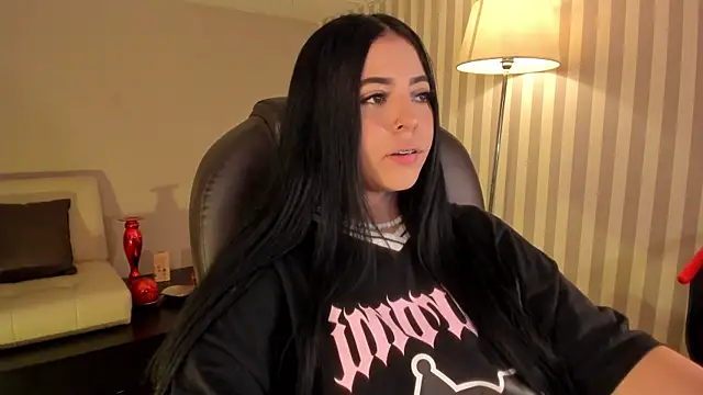 Maaiitee online show from 10.30.25