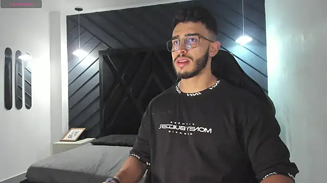 Liam Kleiin online show from 11.12.25