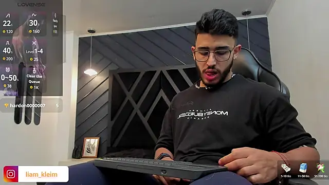 Liam Kleiin online show from 11.22.25