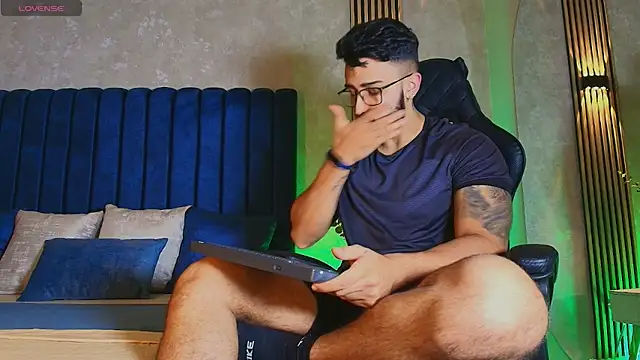 Liam Kleiin online show from 07.07.26
