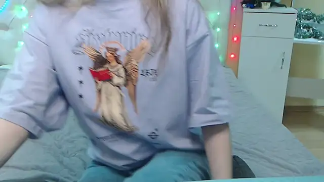 TinaRedly online show from 12.13.24