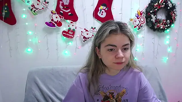 TinaRedly online show from 12.17.24