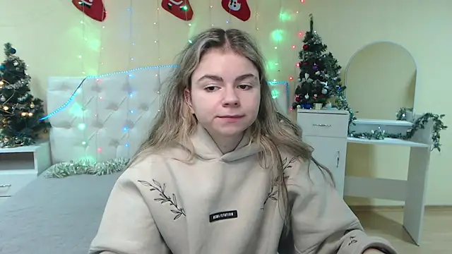 TinaRedly online show from 12.21.24