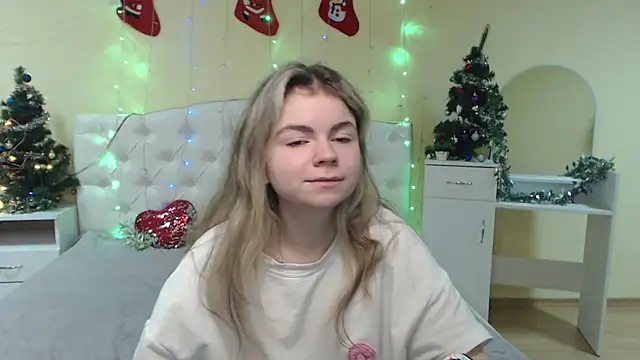 TinaRedly online show from 12.28.24