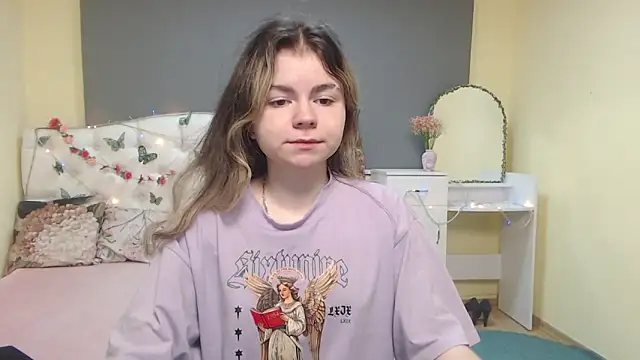 TinaRedly online show from 04.16.26