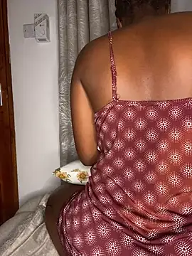 Snapshot of black-berry01 chatting on 10.18.25 black-berry01 online show from 10.18.25