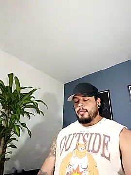 Snapshot of SilvaBranko chatting on 10.06.25 SilvaBranko online show from 10.06.25