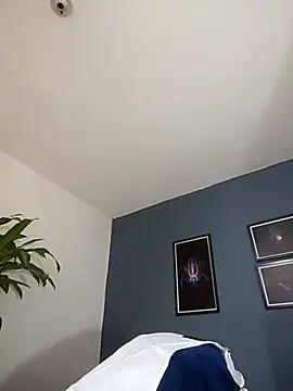 Snapshot of SilvaBranko chatting on 10.17.25 SilvaBranko online show from 10.17.25