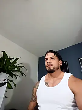 Snapshot of SilvaBranko chatting on 10.18.25 SilvaBranko online show from 10.18.25