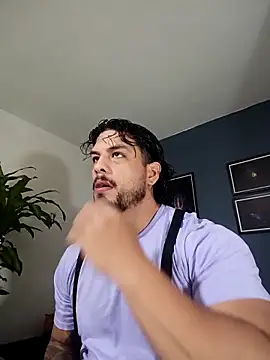 Snapshot of SilvaBranko chatting on 10.27.25 SilvaBranko online show from 10.27.25