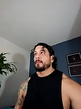 Snapshot of SilvaBranko chatting on 11.11.25 SilvaBranko online show from 11.11.25