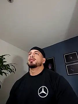 Snapshot of SilvaBranko chatting on 11.15.25 SilvaBranko online show from 11.15.25