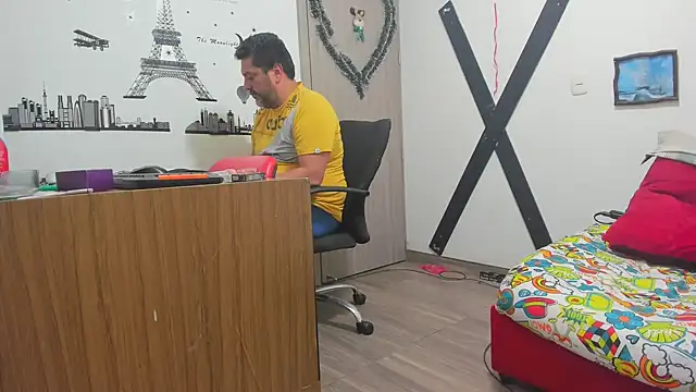 Snapshot of hotandfierylatinos2023 chatting on 02.15.25 hotandfierylatinos2023 online show from 02.15.25