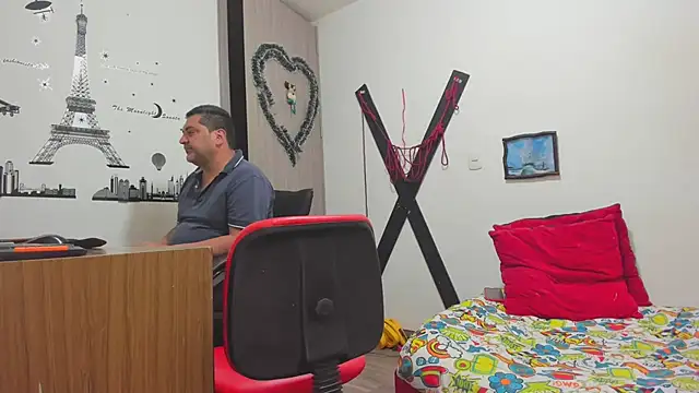 Snapshot of hotandfierylatinos2023 chatting on 02.25.25 hotandfierylatinos2023 online show from 02.25.25