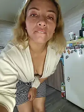 Snapshot of hotandfierylatinos2023 chatting on 03.10.25 hotandfierylatinos2023 online show from 03.10.25