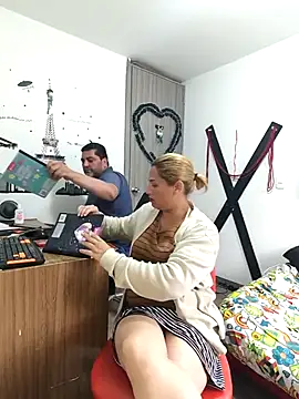 Snapshot of hotandfierylatinos2023 chatting on 03.10.25 hotandfierylatinos2023 online show from 03.10.25