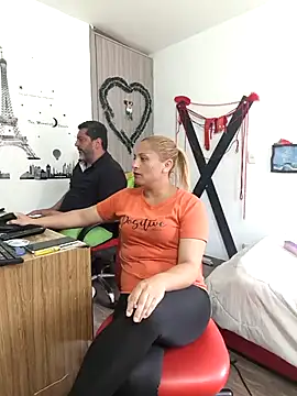 Snapshot of hotandfierylatinos2023 chatting on 10.19.25 hotandfierylatinos2023 online show from 10.19.25