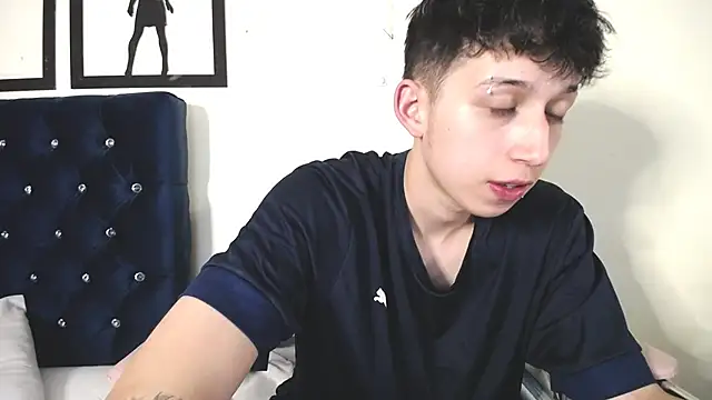  Thomas hot  online show from 10.01.25