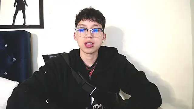  Thomas hot  online show from 10.24.25