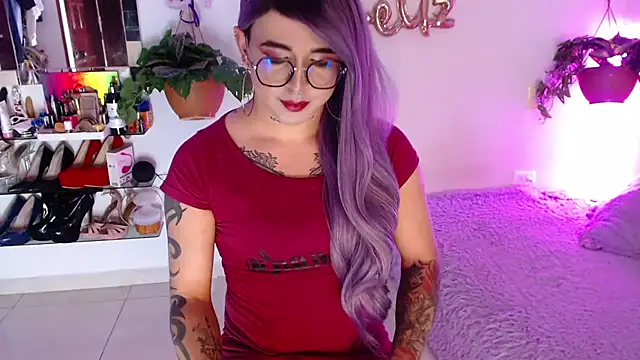 Snapshot of Laveneno_ortiz07 chatting on 10.14.25 Laveneno ortiz07 online show from 10.14.25