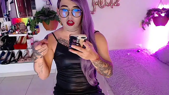 Snapshot of Laveneno_ortiz07 chatting on 10.26.25 Laveneno ortiz07 online show from 10.26.25