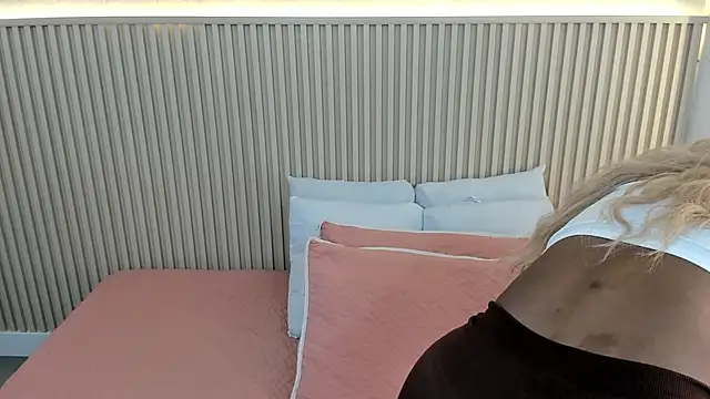 charlottebrowns  online show from 02.19.26