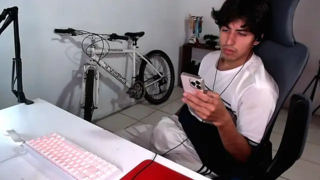 Thieves9 online show from 09.08.25