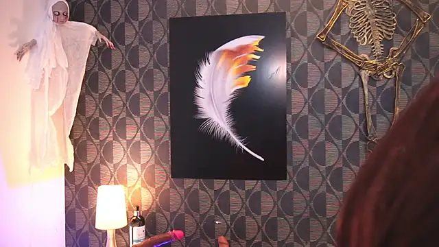 Snapshot of SharomRoss chatting on 10.31.25 SharomRoss online show from 10.31.25