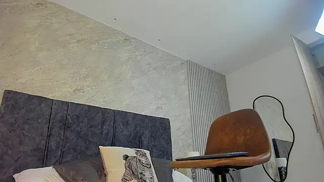 Snapshot of lola__sweetx chatting on 10.15.25 lola sweetx online show from 10.15.25