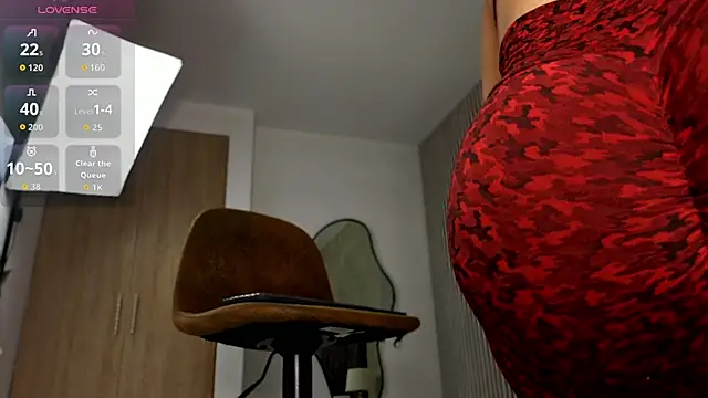 Snapshot of lola__sweetx chatting on 04.24.26 lola sweetx online show from 04.24.26