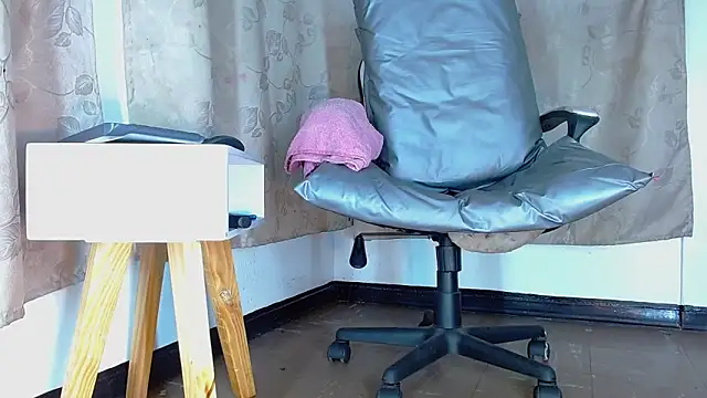 bellatrixx 69 online show from 12.28.24