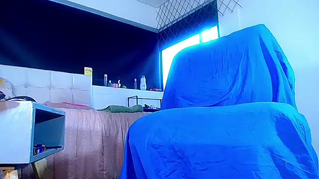 bellatrixx 69 online show from 11.21.25