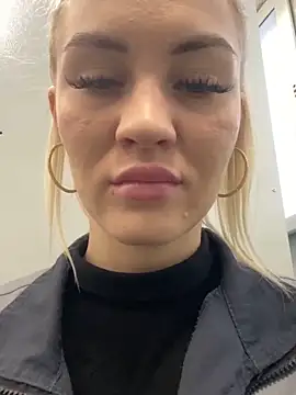 DreamGirl-777 online show from 02.12.25