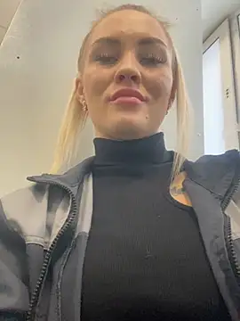 DreamGirl-777 online show from 02.19.25