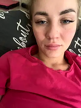 DreamGirl-777 online show from 10.10.25