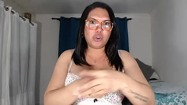 Snapshot of flowerdirtty chatting on 02.23.25 flowerdirtty online show from 02.23.25