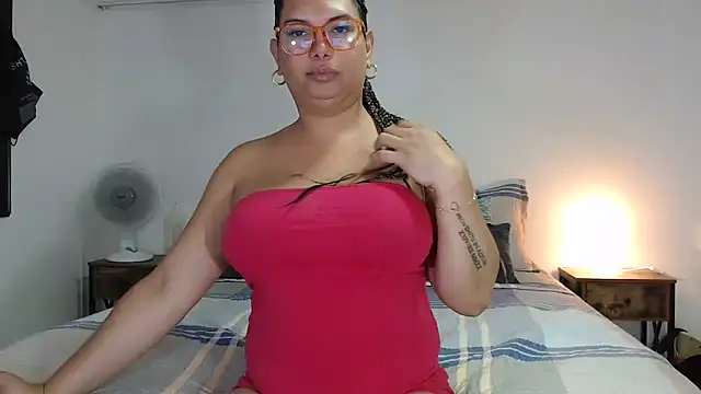 Snapshot of flowerdirtty chatting on 11.12.25 flowerdirtty online show from 11.12.25