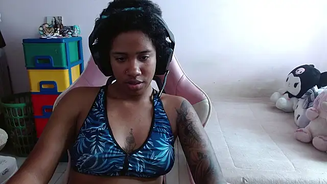 TiffanyRoouse online show from 11.01.25