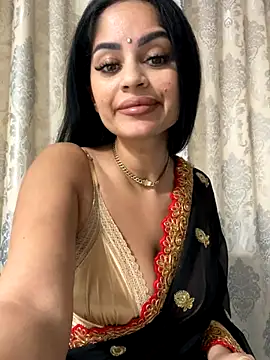  adelle online show from 11.22.25