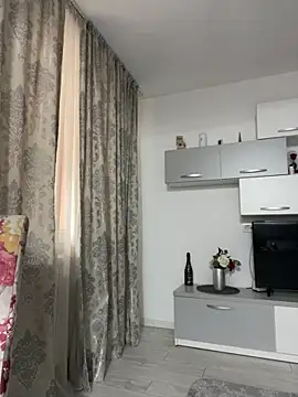  adelle online show from 02.07.26