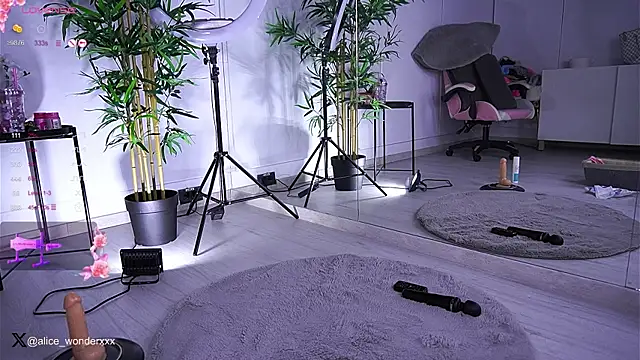 VanessaSimon online show from 01.21.25