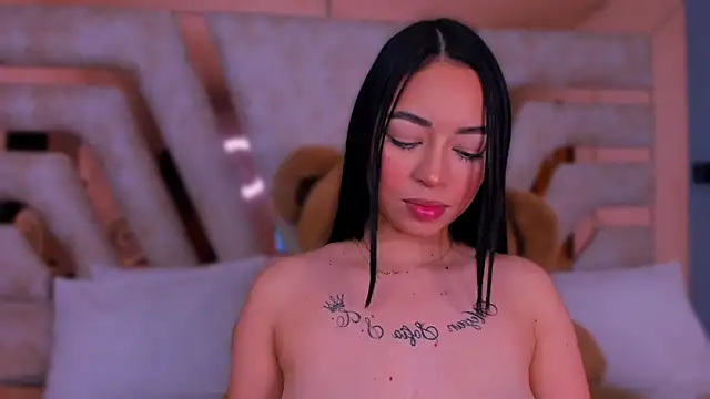 Snapshot of AnthonellaSweet chatting on 10.03.25 AnthonellaSweet online show from 10.03.25