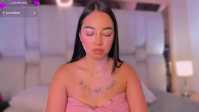 Snapshot of AnthonellaSweet chatting on 10.25.25 AnthonellaSweet online show from 10.25.25