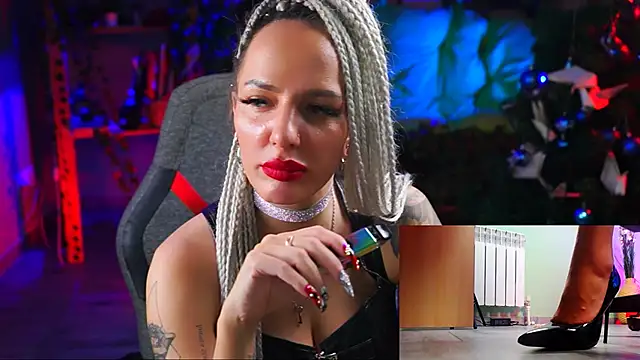 MonicaMaxwel online show from 01.13.25