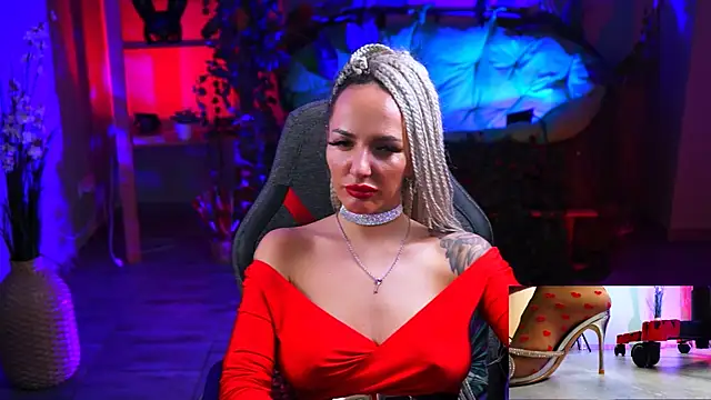 MonicaMaxwel online show from 01.28.25