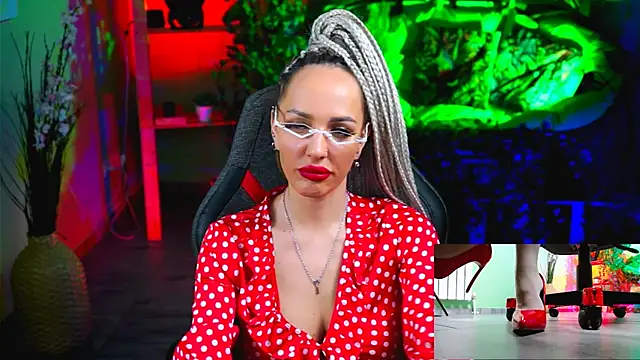 MonicaMaxwel online show from 01.30.25
