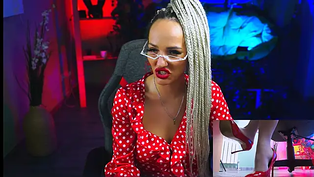 MonicaMaxwel online show from 01.30.25